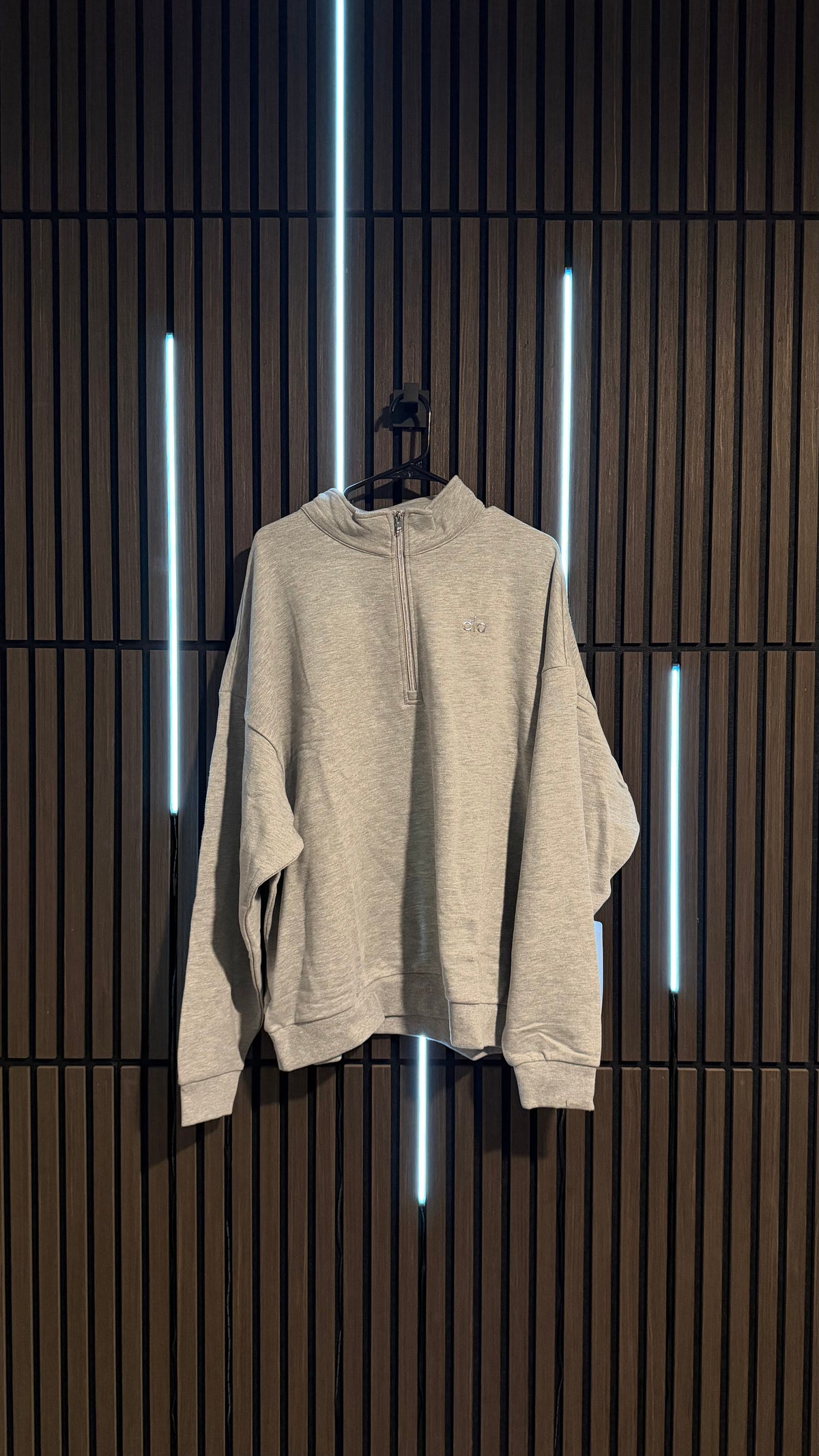 Alo Yoga Accolade 1/4 Zip Pullover Athletic Heather Grey