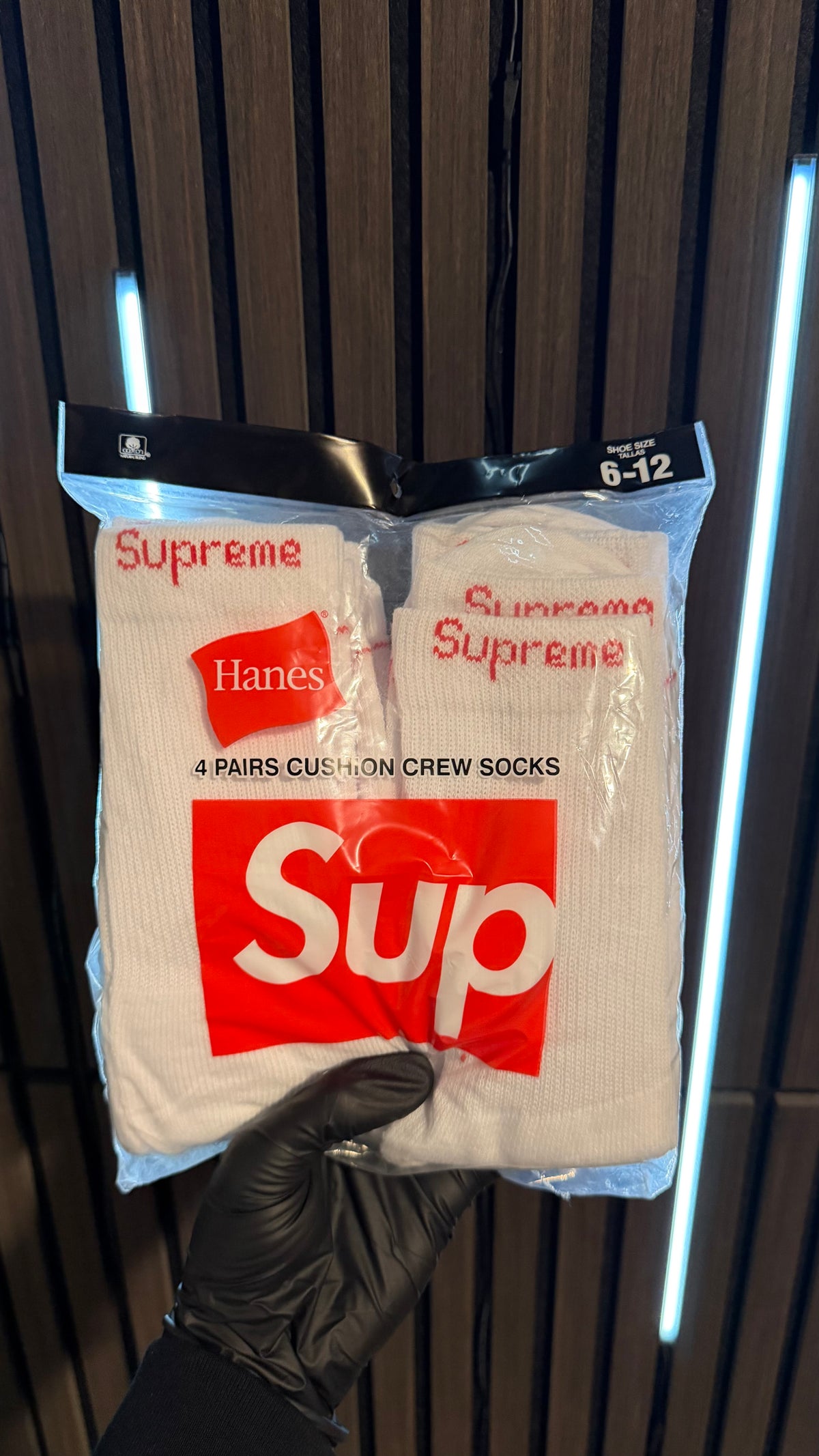 Supreme x Hanes Crew Socks (4 Pack) White