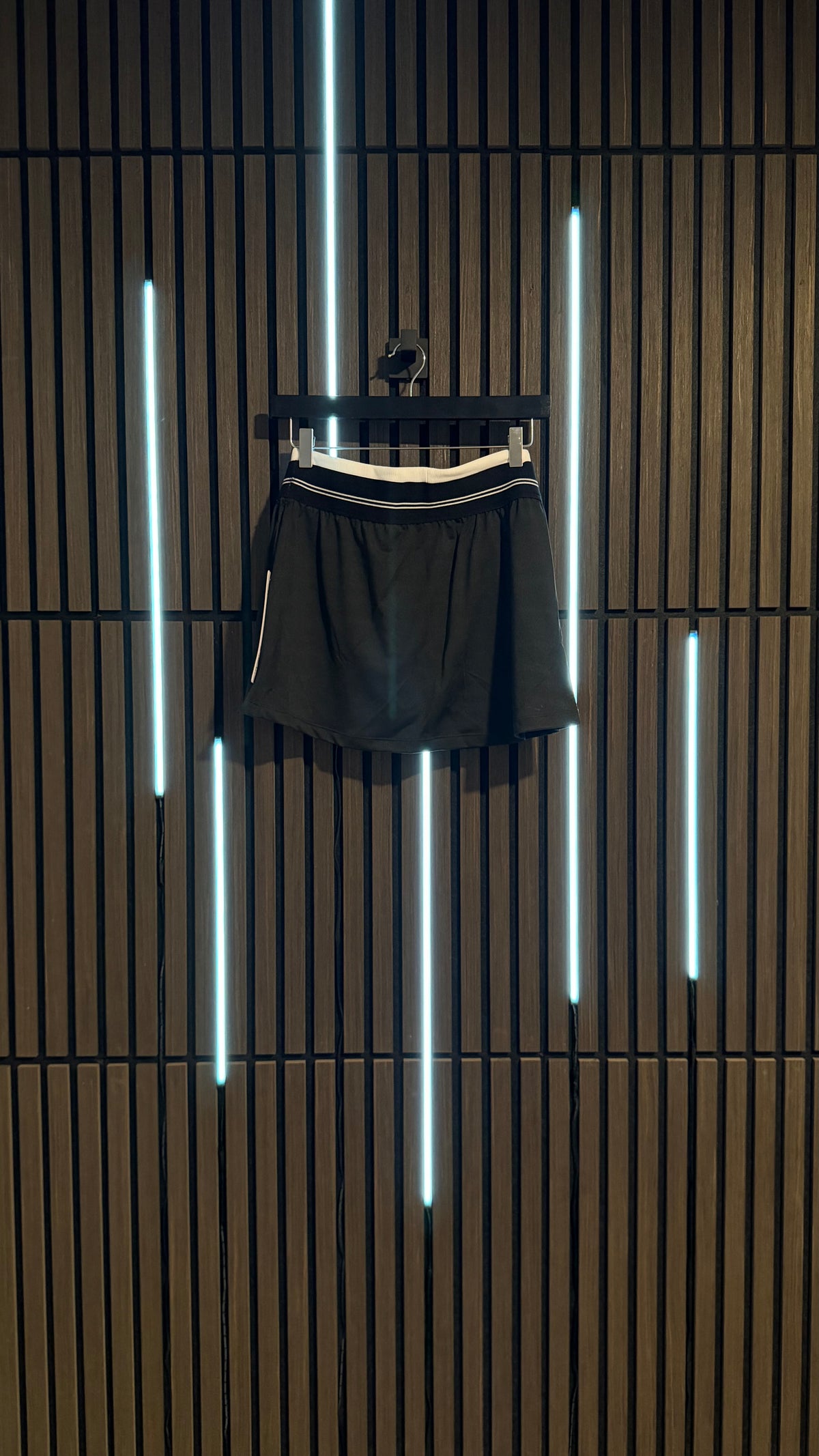Alo Yoga Airbrush Better Together Tennis Skirt Black/White