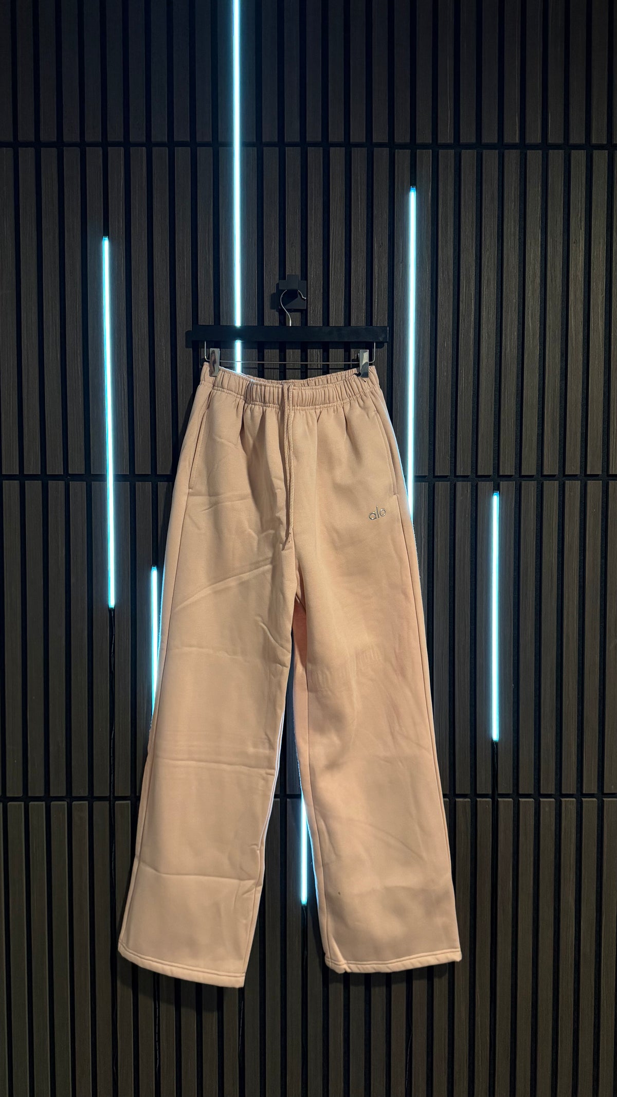 Alo Yoga Accolade Sweatpant Vintage Pink