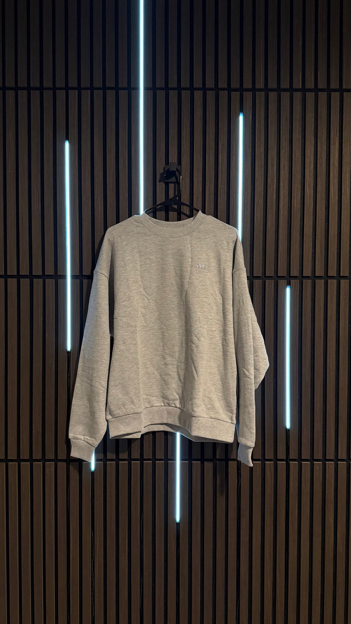 Alo Yoga Accolade Crew Neck Pullover Athletic Heather Grey