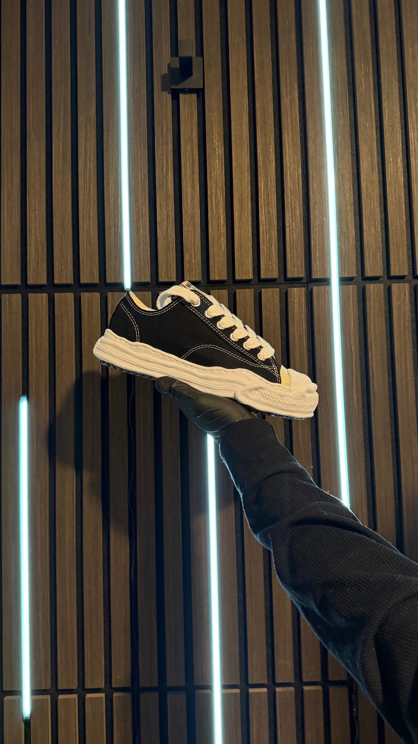 Maison Mihara Yasuhiro "Hank" OG Sole Canvas Low "Black"